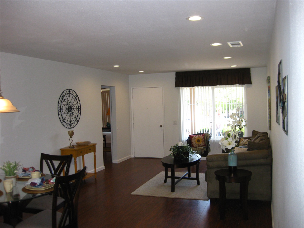 4726 Crescent Heights Dr, Oceanside, CA 92056 photo 2