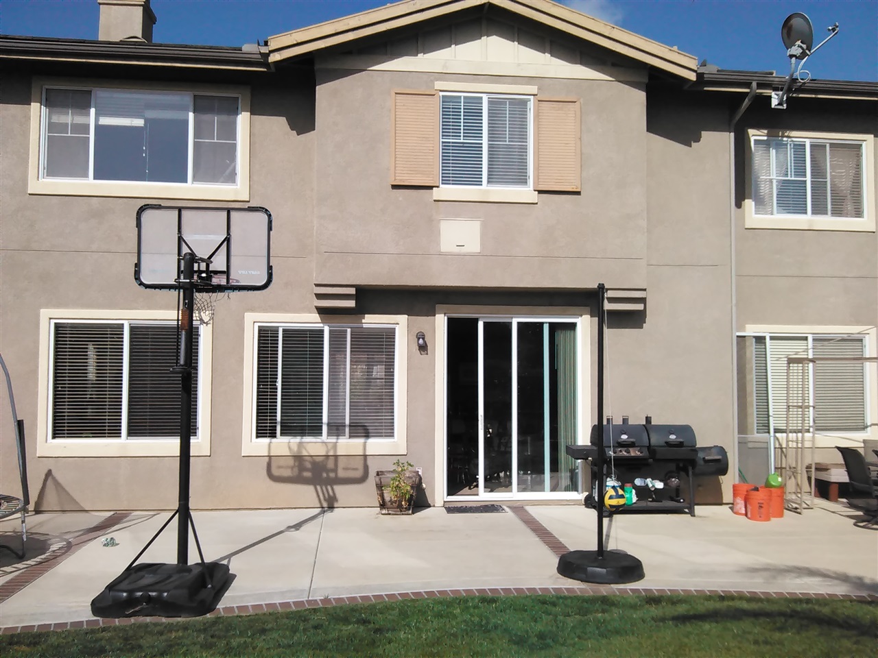 660 Edgewater Drive, San Marcos, CA 92078 photo 2