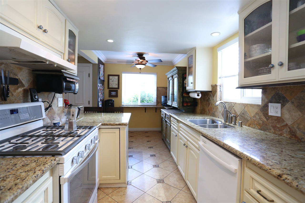 755 Teaberry St, Encinitas, CA 92024 photo 3