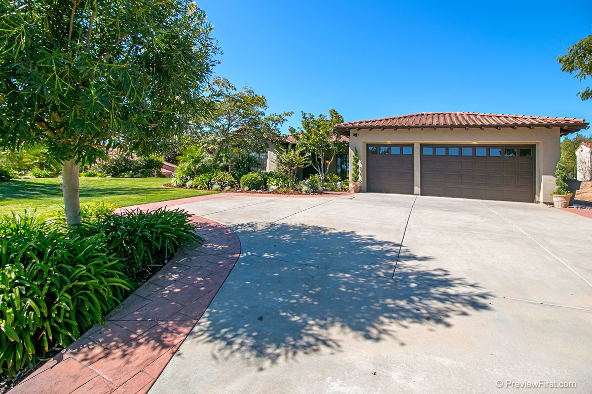 3134 Larkwood Ct, Fallbrook, CA 92028 photo 2