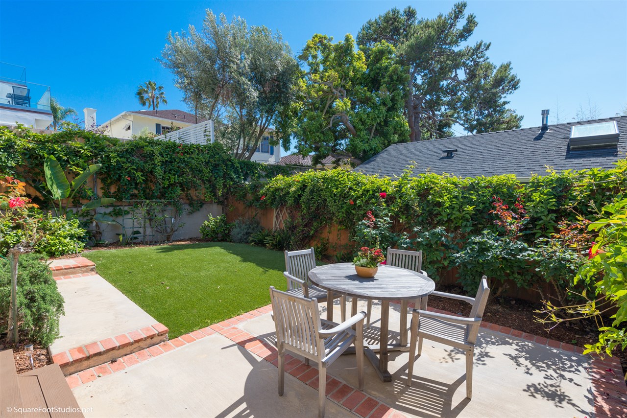 657 Gravilla Pl, La Jolla, CA 92037 photo 4