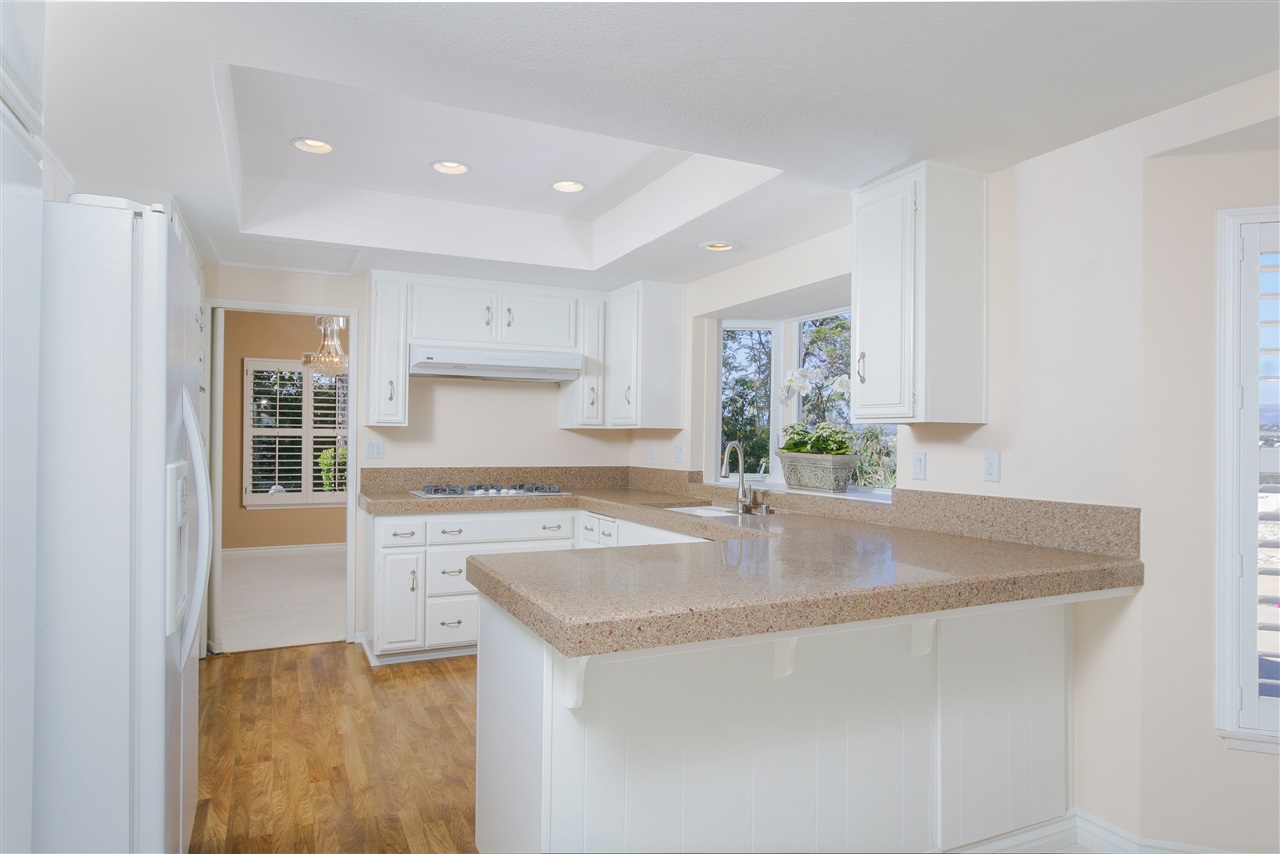 3426 Lomas Serenas Dr, Escondido, CA 92029 photo 7