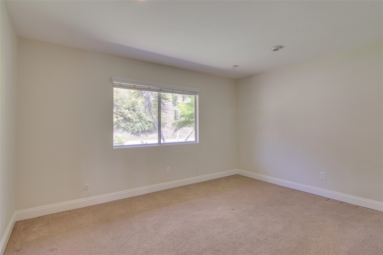 3221 Valley Gln, Oceanside, CA 92056 photo 21
