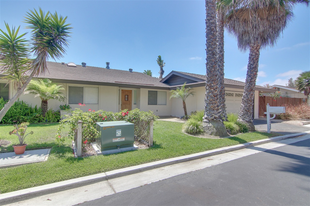 3221 Valley Gln, Oceanside, CA 92056 photo 2