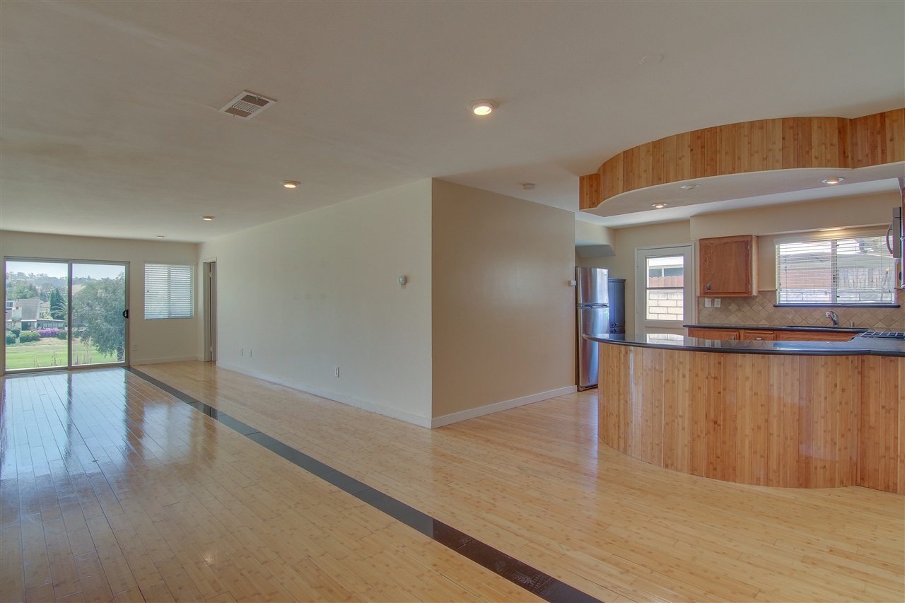 3221 Valley Gln, Oceanside, CA 92056 photo 4