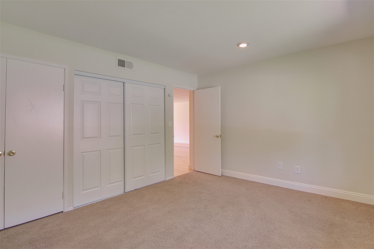 3221 Valley Gln, Oceanside, CA 92056 photo 22