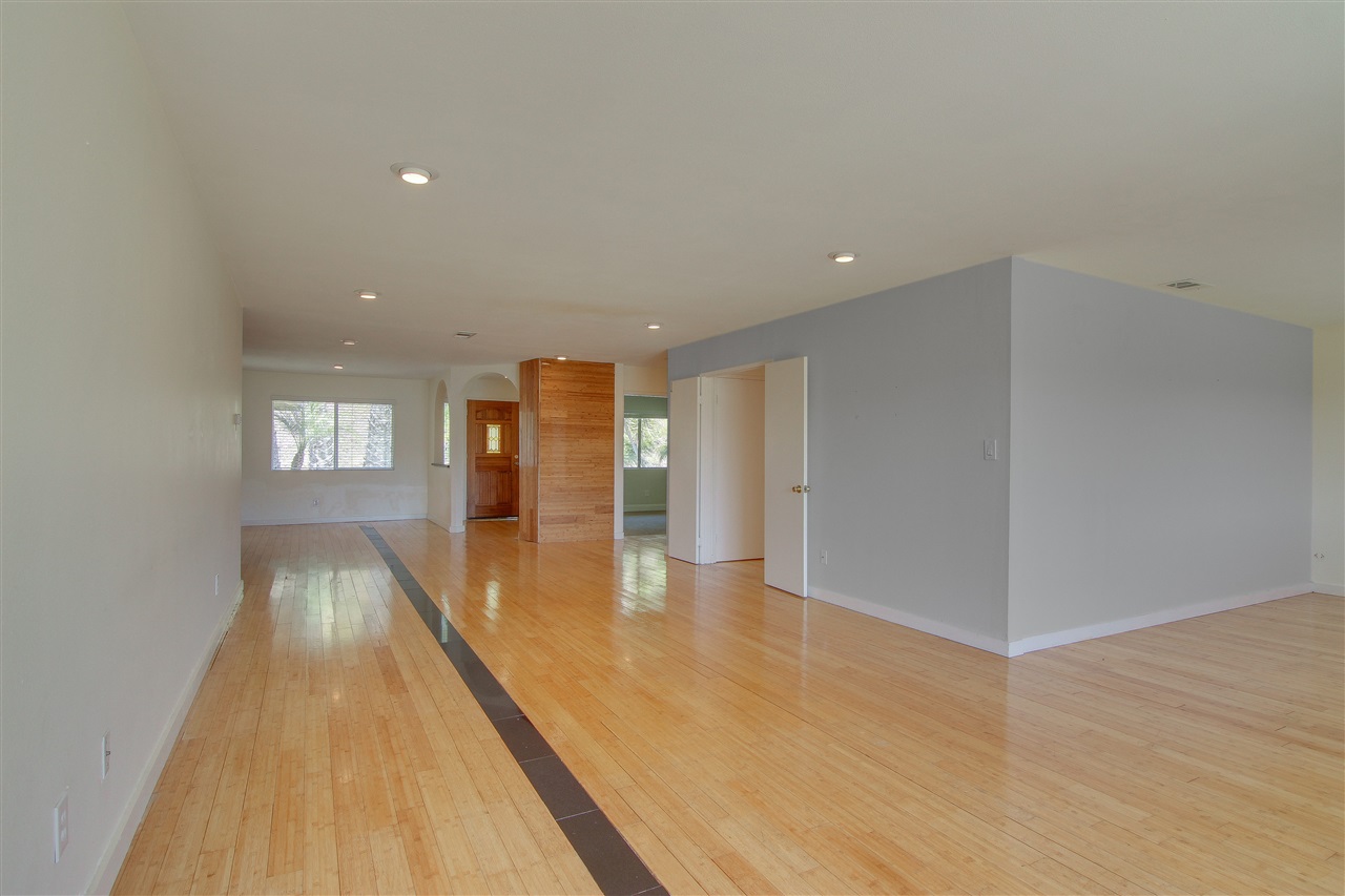 3221 Valley Gln, Oceanside, CA 92056 photo 5