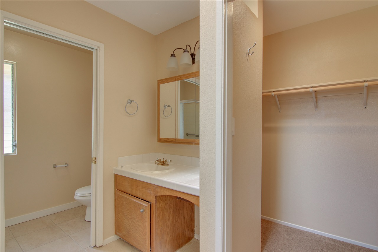 3221 Valley Gln, Oceanside, CA 92056 photo 17