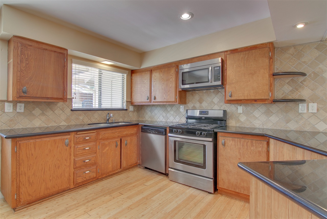 3221 Valley Gln, Oceanside, CA 92056 photo 13