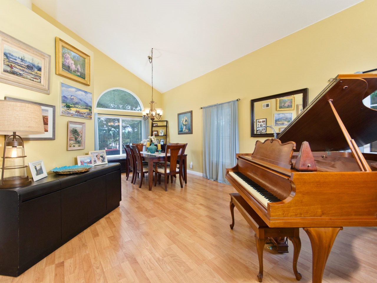 1606 Harbor Dr, Vista, CA 92081 photo 4
