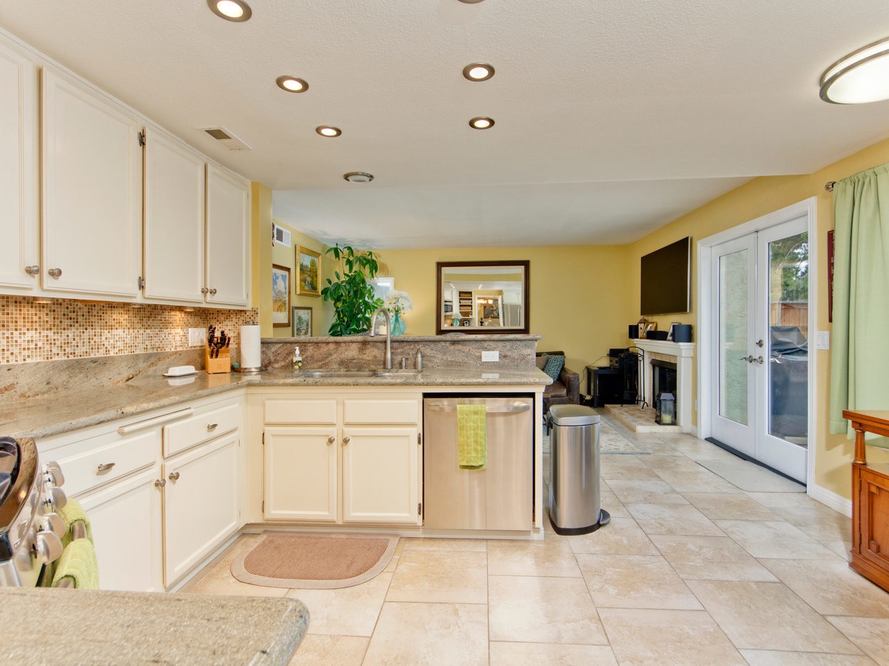 1606 Harbor Dr, Vista, CA 92081 photo 8