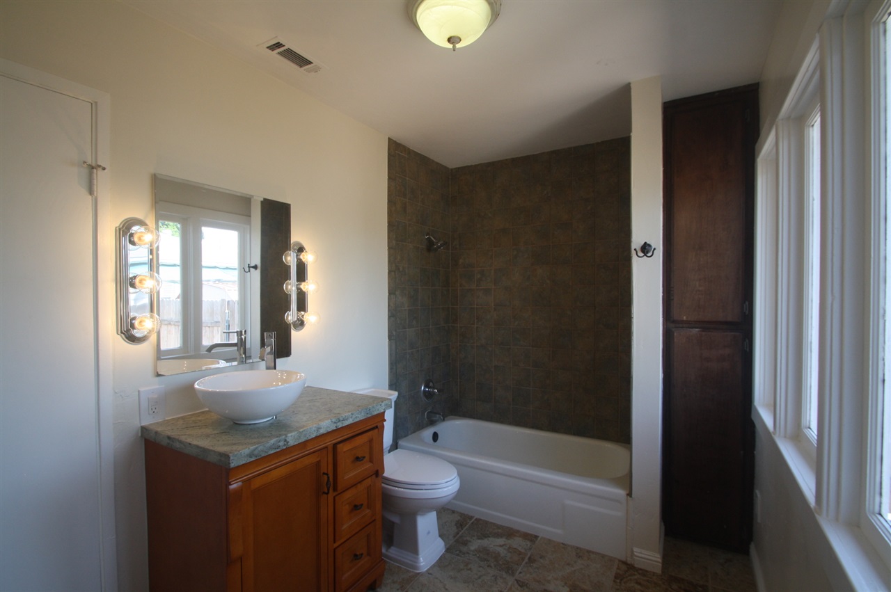 7376 Central Ave, Lemon Grove, CA 91945 photo 11