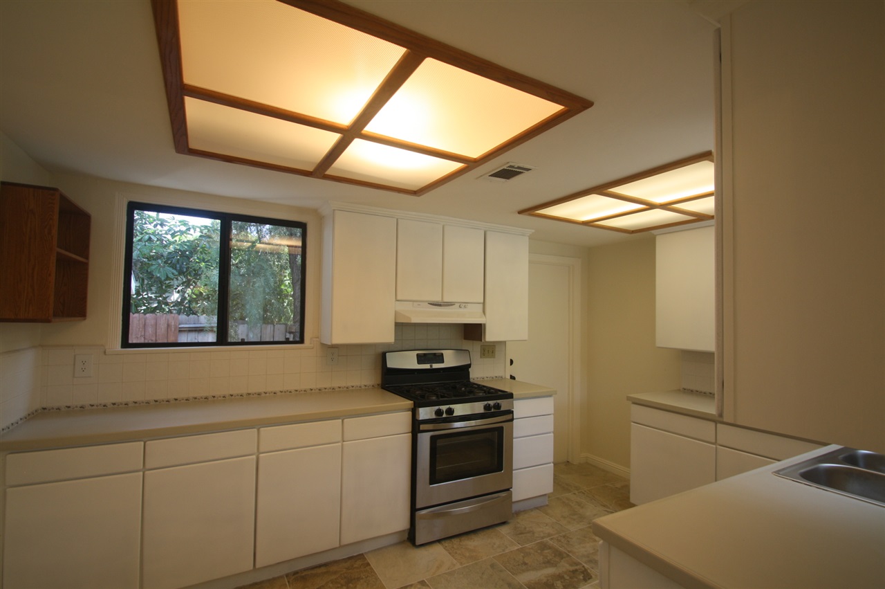7376 Central Ave, Lemon Grove, CA 91945 photo 4
