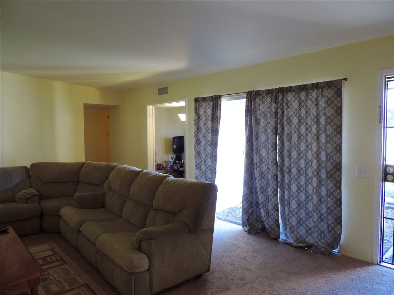 2562 Granada Cir, Spring Valley, CA 91977 photo 8