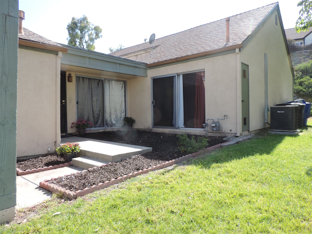 2562 Granada Cir, Spring Valley, CA 91977 photo 3