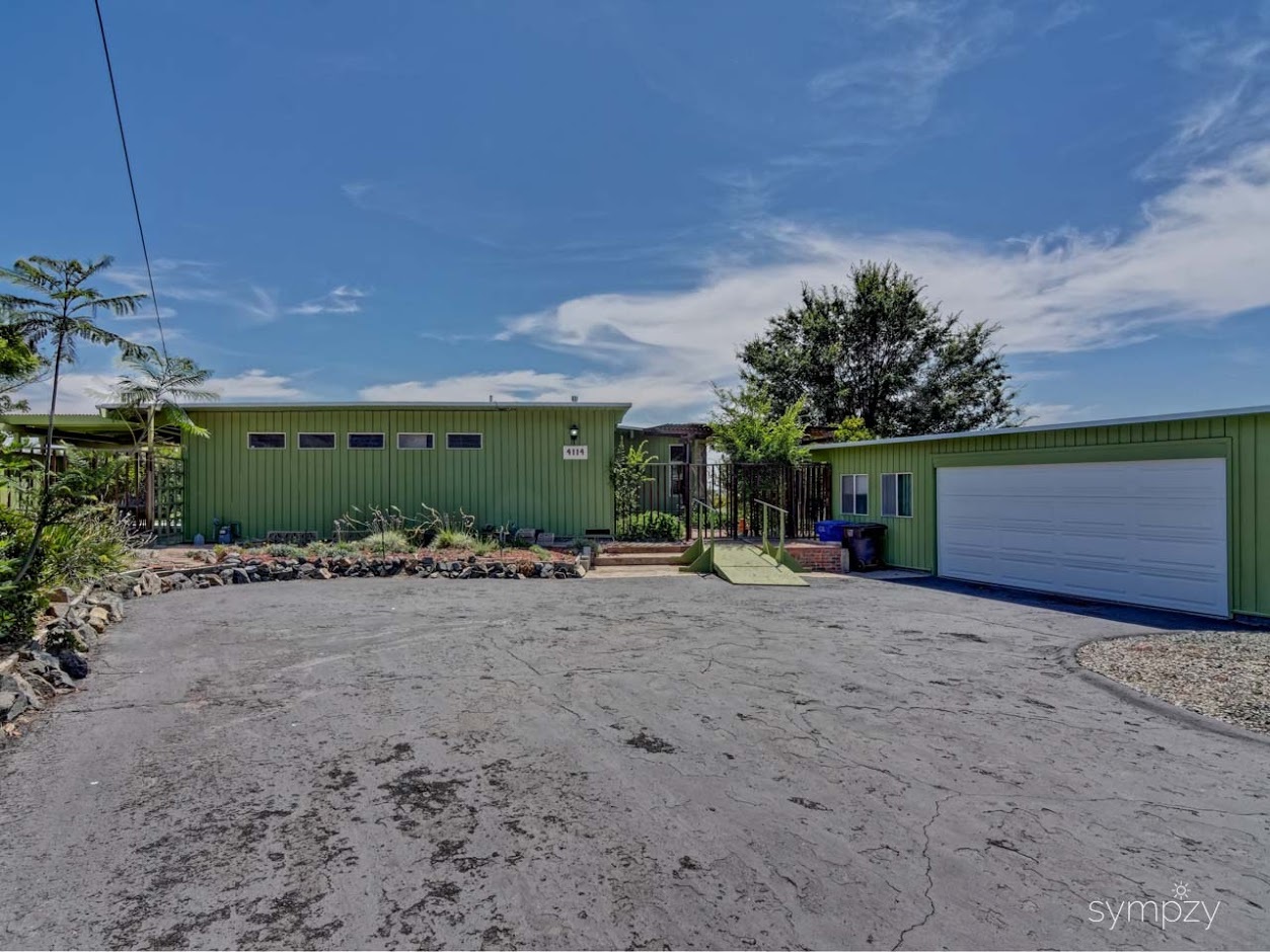 4114 Avoyer Pl, La Mesa, CA 91941 photo 2