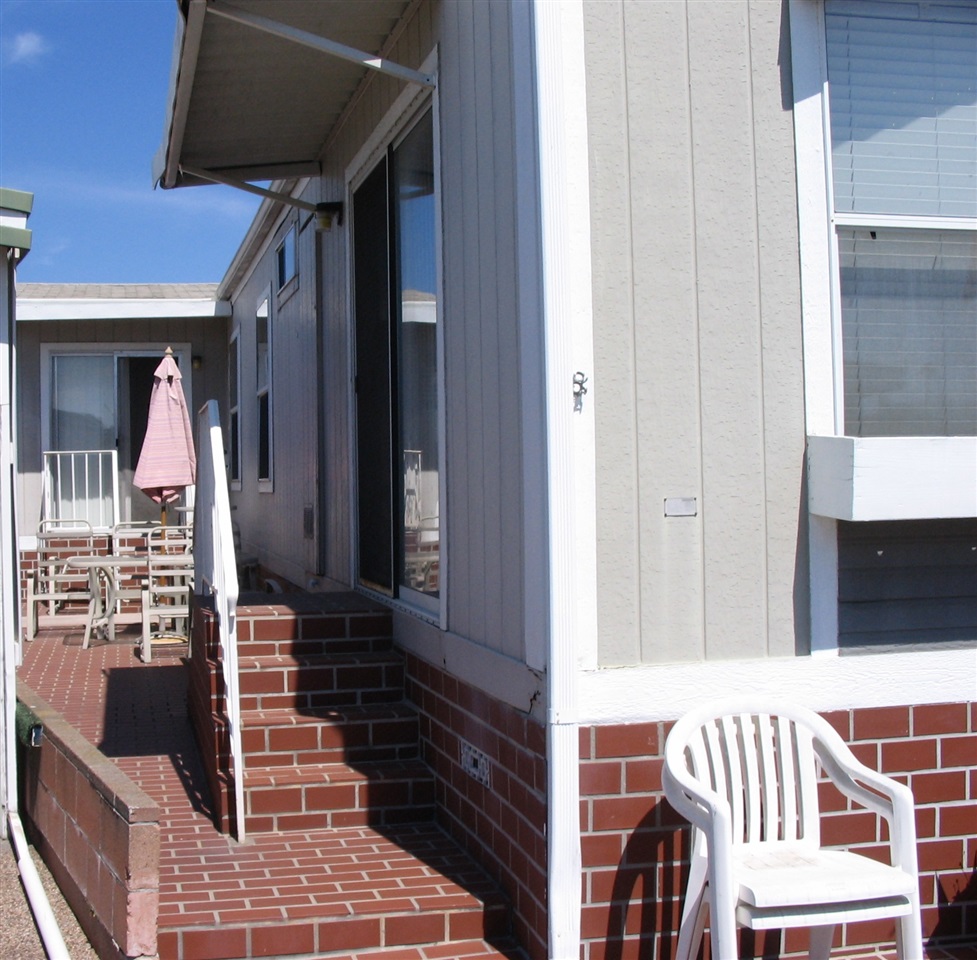 158 Roadrunner Ln, Oceanside, CA 92057 photo 2