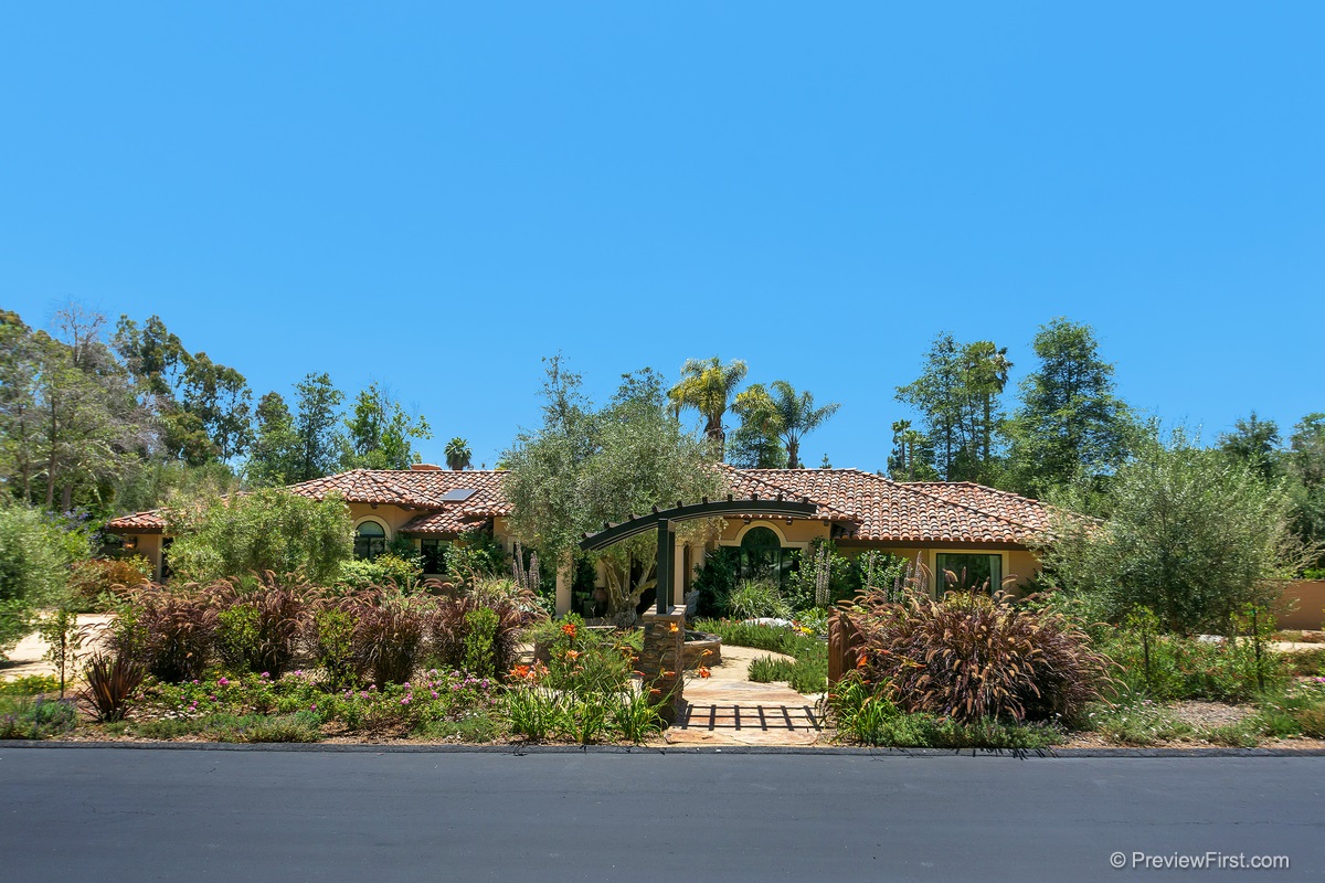 656 Rolling Hls, Vista, CA 92081 photo 1