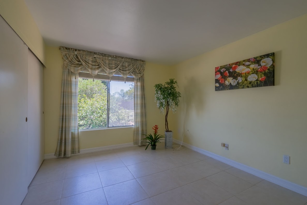 1726 Lemon Heights Dr, Oceanside, CA 92056 photo 9