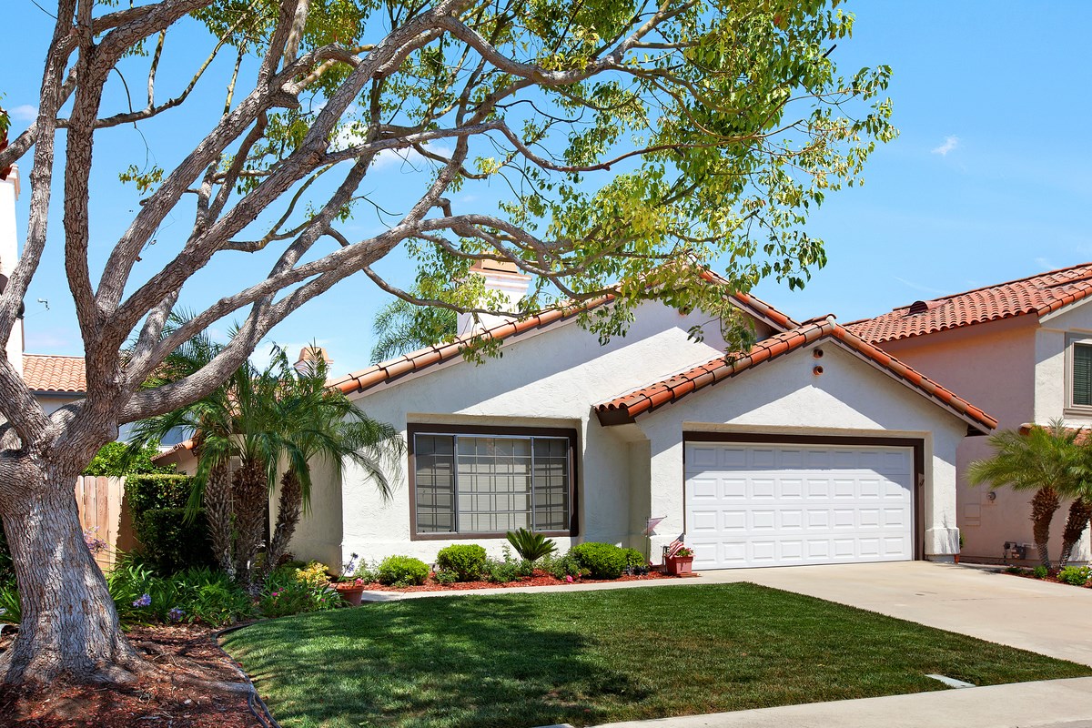 1584 Madrid Dr, Vista, CA 92081 photo 1