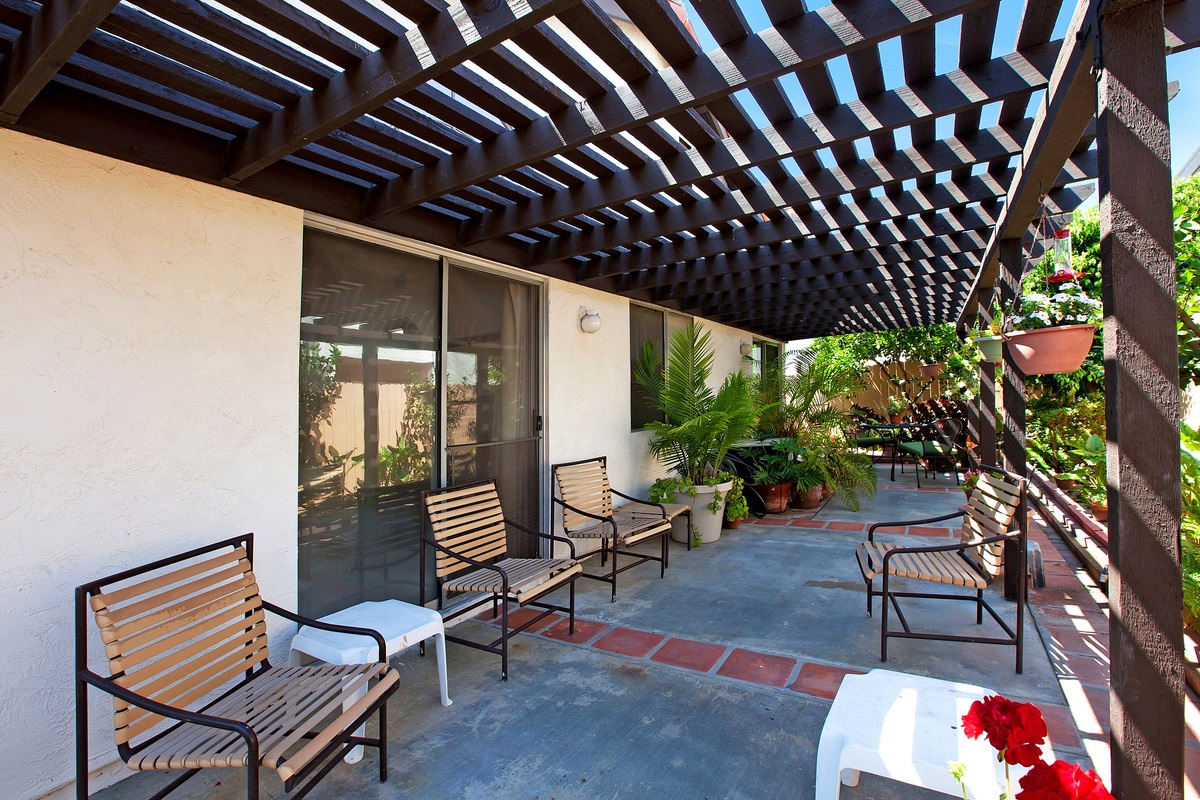 1584 Madrid Dr, Vista, CA 92081 photo 25