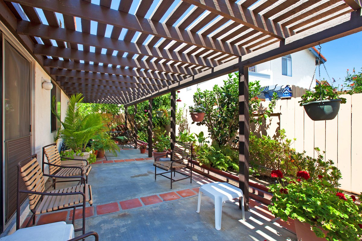 1584 Madrid Dr, Vista, CA 92081 photo 23