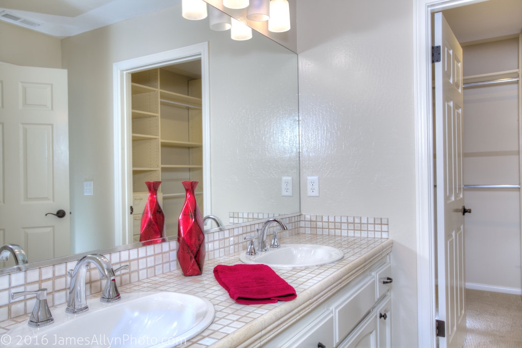 2307 Caringa UNIT b, Carlsbad, CA 92009 photo 18