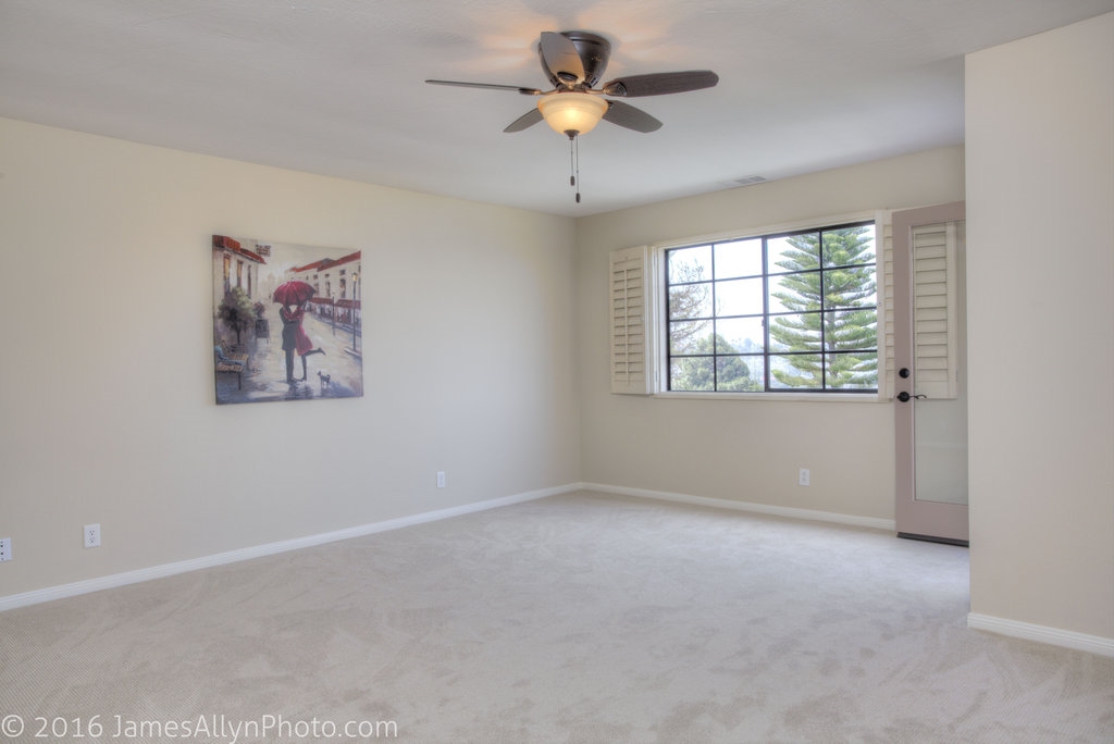 2307 Caringa UNIT b, Carlsbad, CA 92009 photo 17