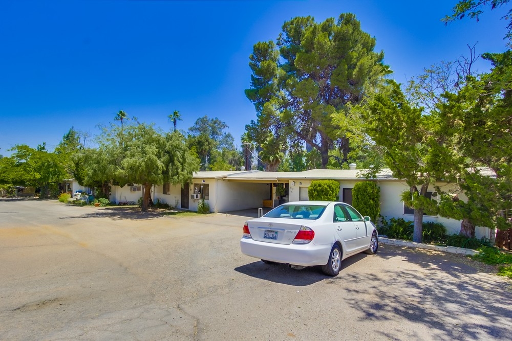 9101 A-d Creekford Dr, Lakeside, CA 92040 photo 2