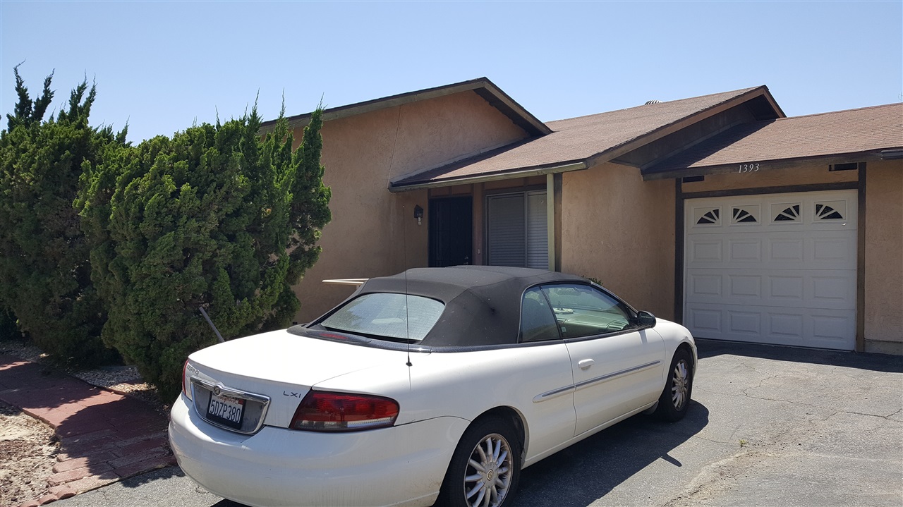1393 Peacock Blvd, Oceanside, CA 92056 photo 3