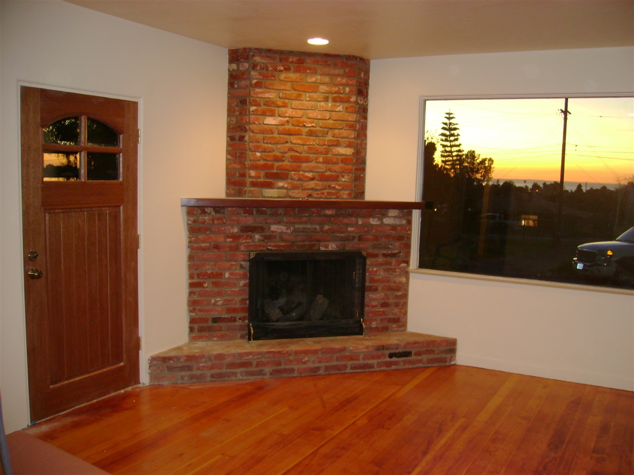 973 Saxony Rd, Encinitas, CA 92024 photo 2
