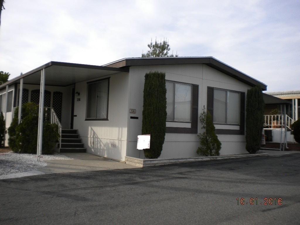 256 Brookside, Oceanside, CA 92056 photo 1