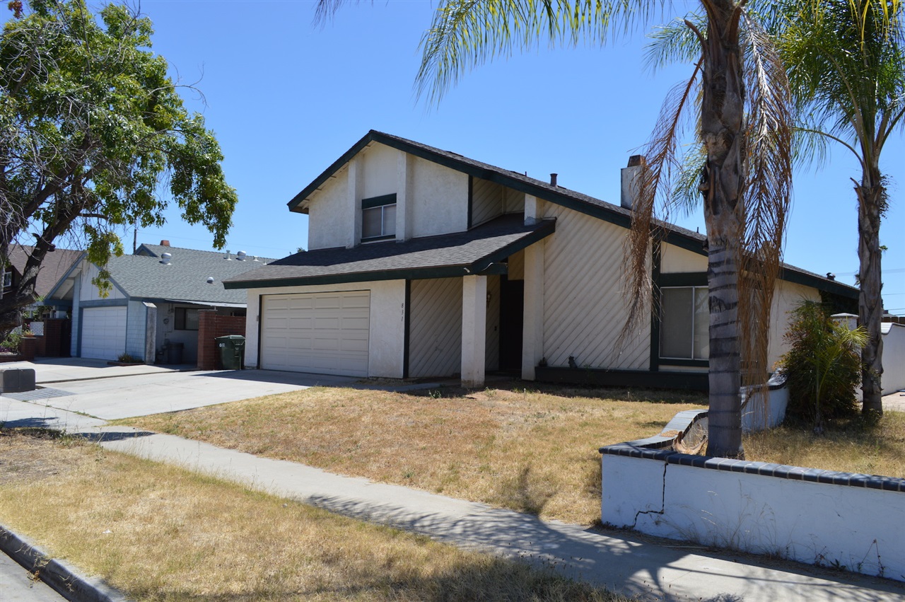 831 Oleander, Escondido, CA 92027 photo 1