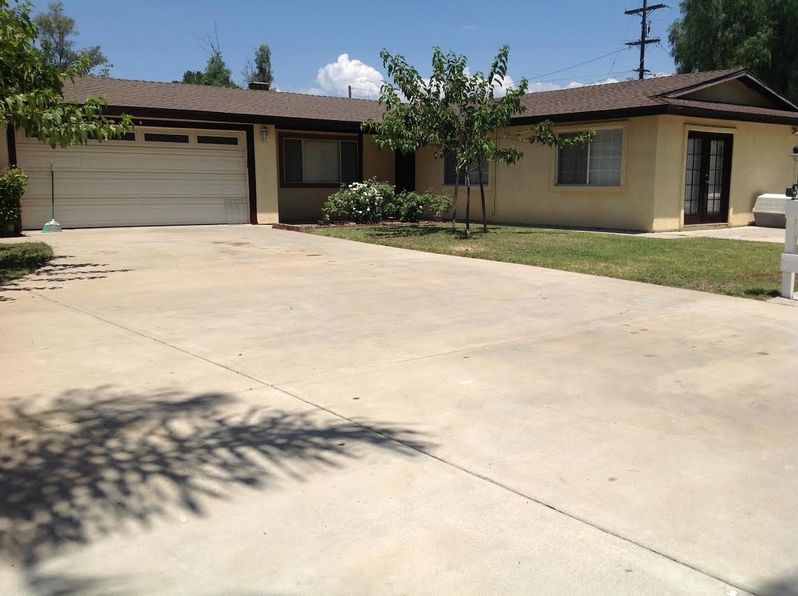 209 Hillcrest Ln, Ramona, CA 92065 photo 1