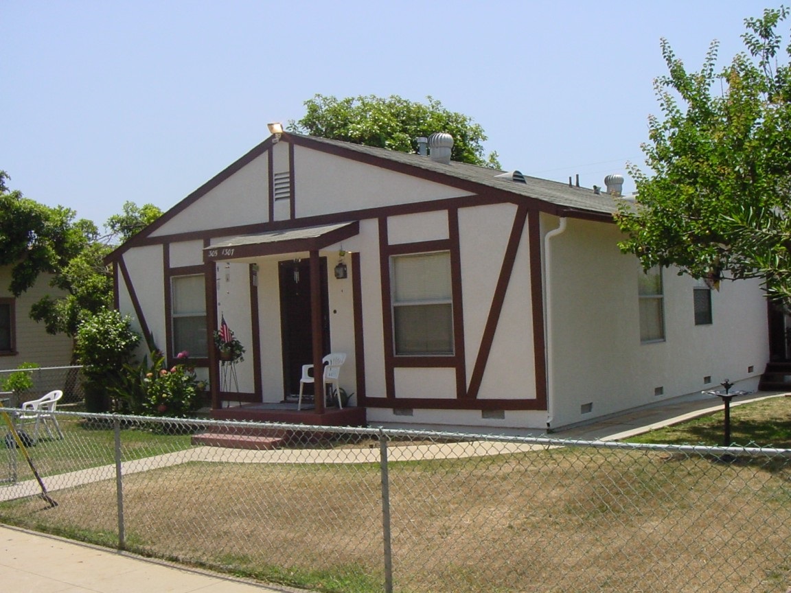 305 S Nevada, Oceanside, CA 92054 photo 2