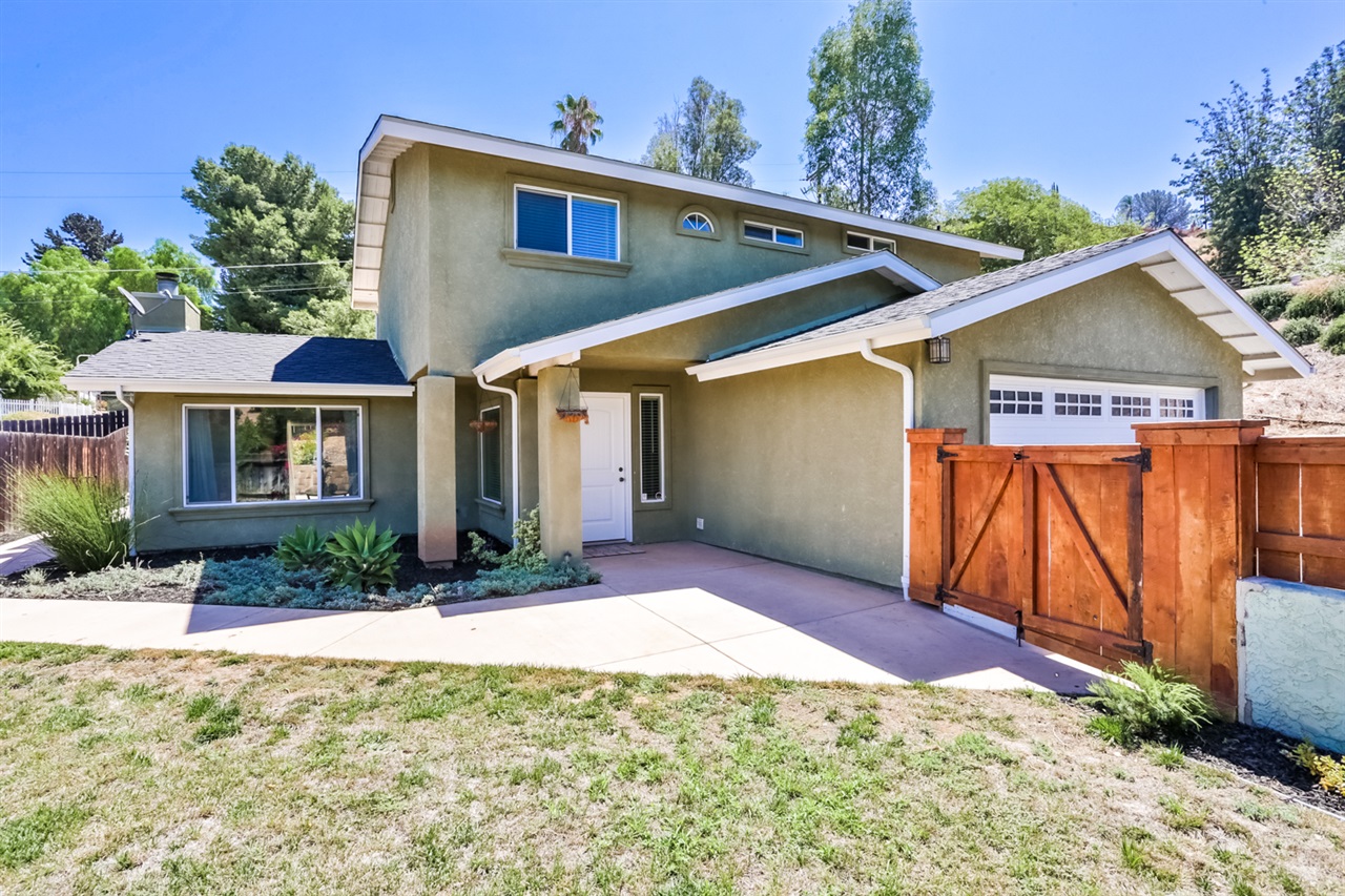 9579 Marilla Dr, Lakeside, CA 92040 photo 1