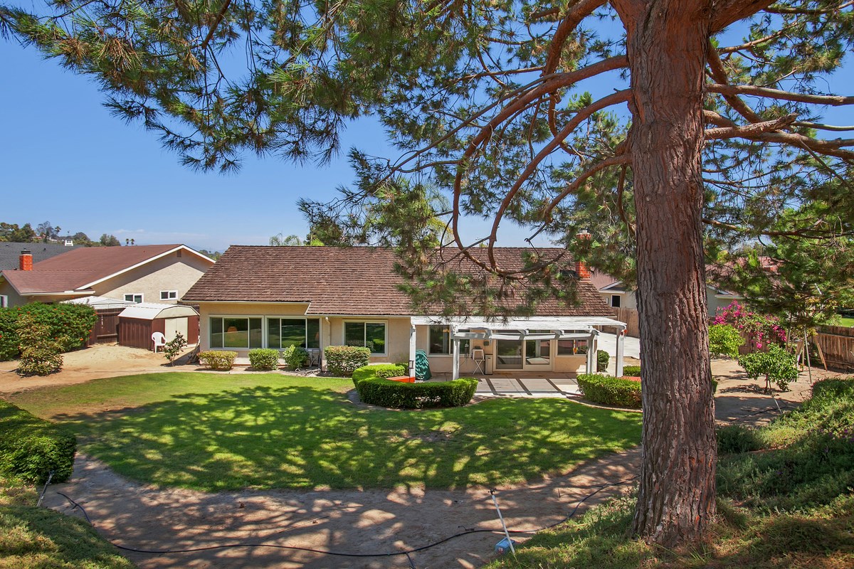 1809 Woodbine Pl, Oceanside, CA 92054 photo 1