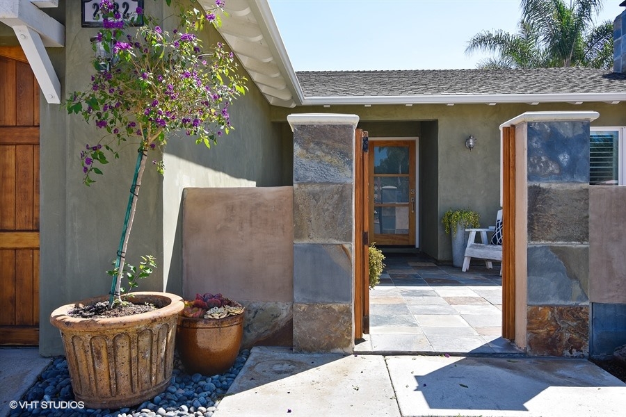 2082 Village Wood Rd, Encinitas, CA 92024 photo 2