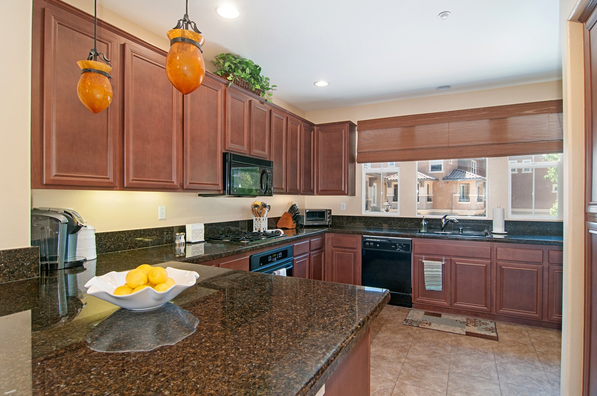 73 Via Sovana, Santee, CA 92071 photo 2
