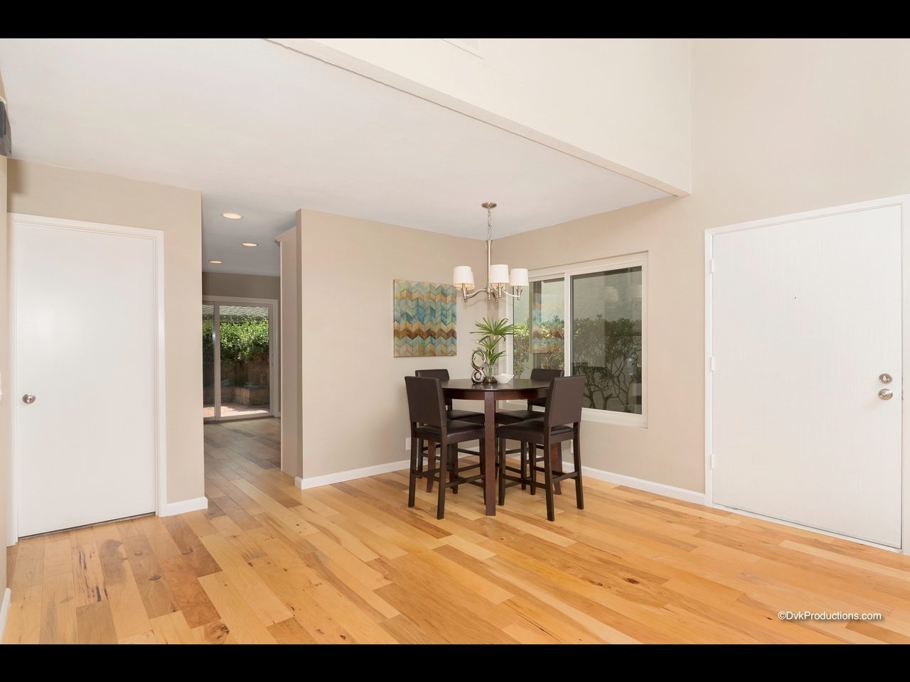 8243 Caminito Modena, La Jolla, CA 92037 photo 9