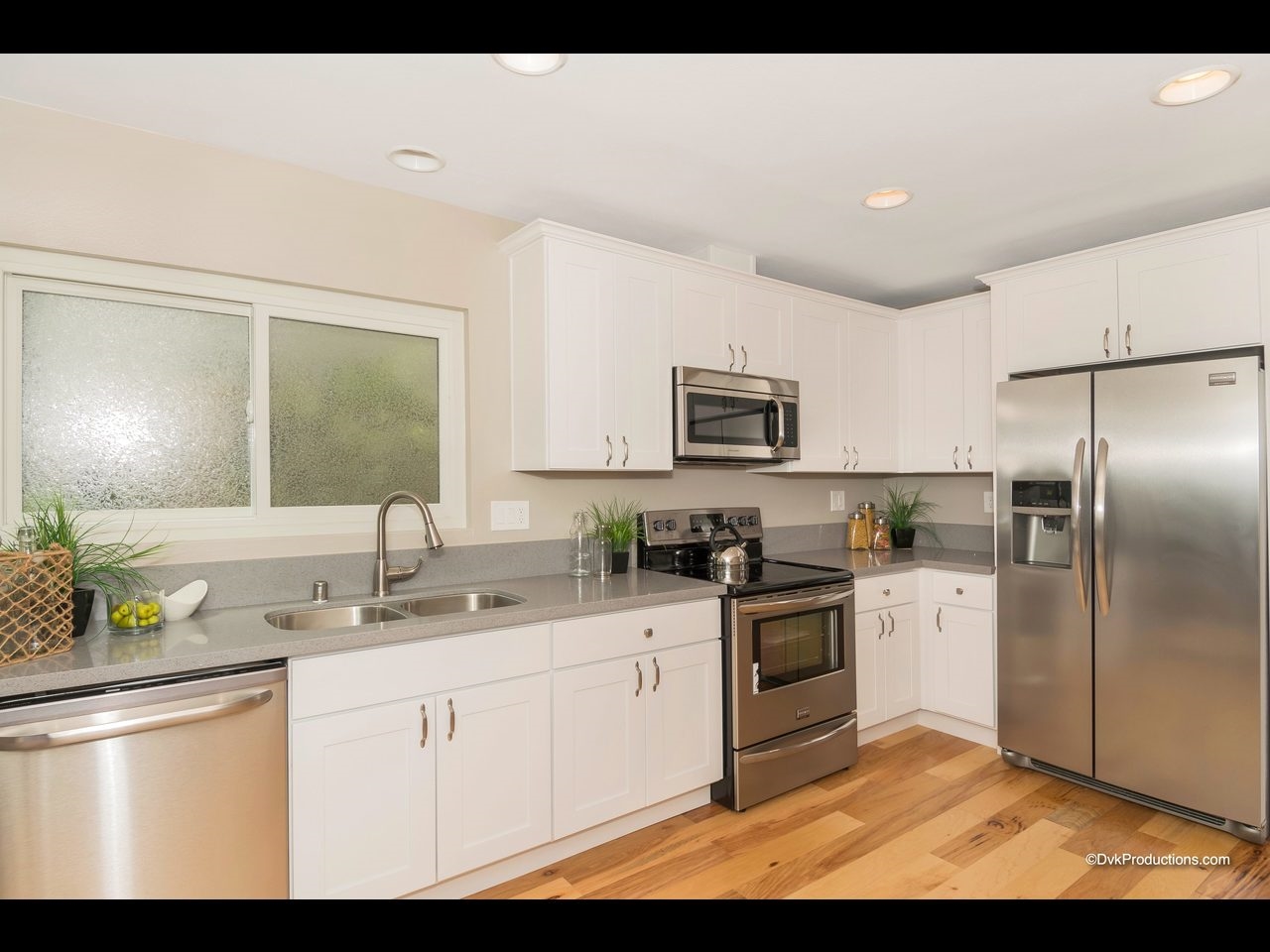 8243 Caminito Modena, La Jolla, CA 92037 photo 10