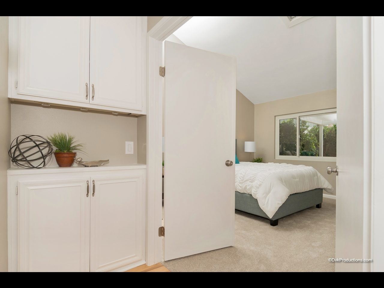 8243 Caminito Modena, La Jolla, CA 92037 photo 19