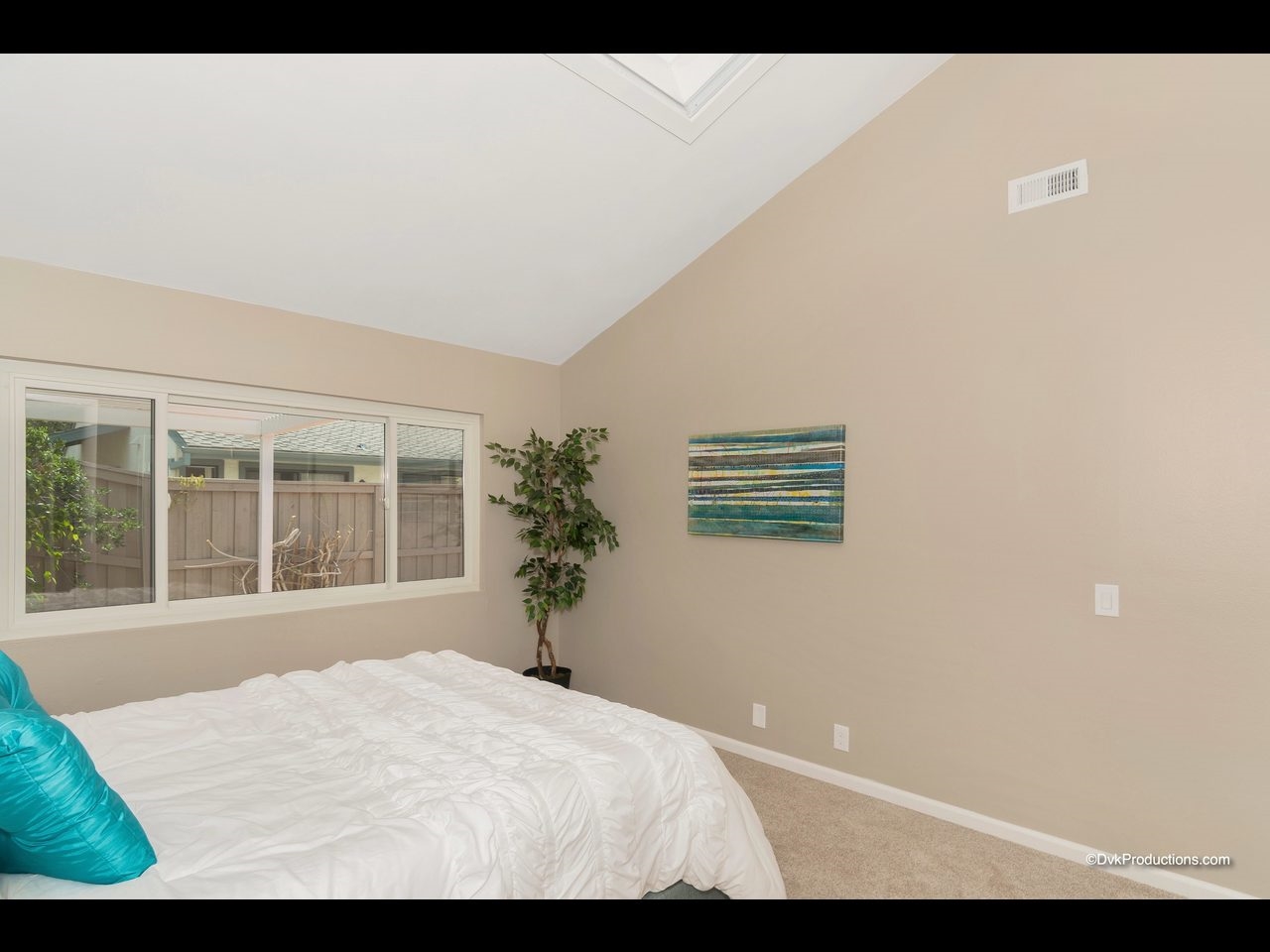 8243 Caminito Modena, La Jolla, CA 92037 photo 22