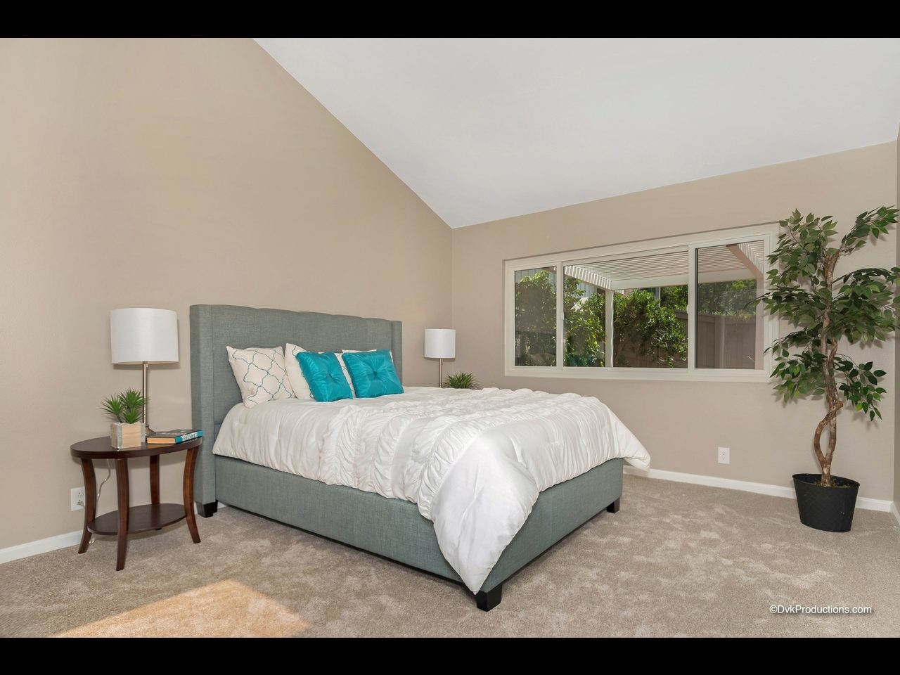 8243 Caminito Modena, La Jolla, CA 92037 photo 20