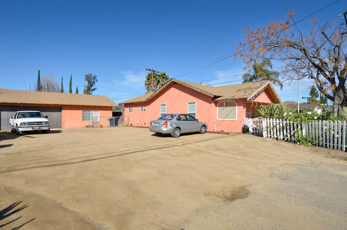 502 E Lincoln Ave, Escondido, CA 92026 photo 4