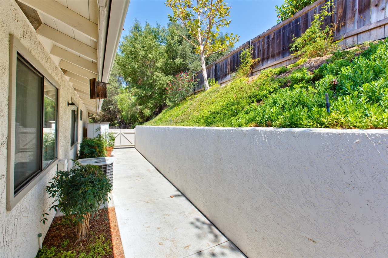 818 Brook Cyn, Escondido, CA 92025 photo 21