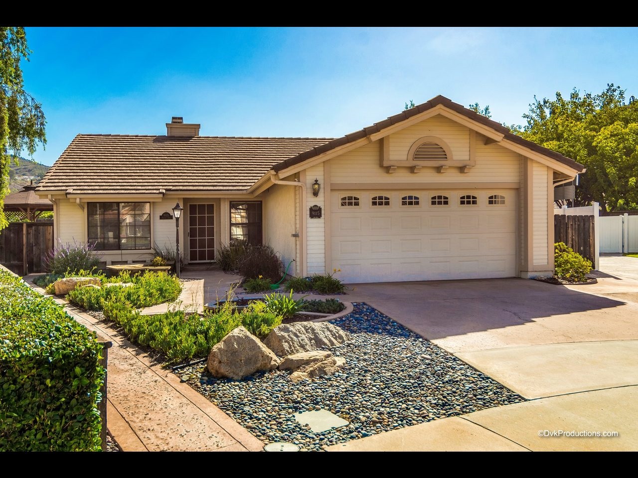9115 Sinsonte Ln, Lakeside, CA 92040 photo 1