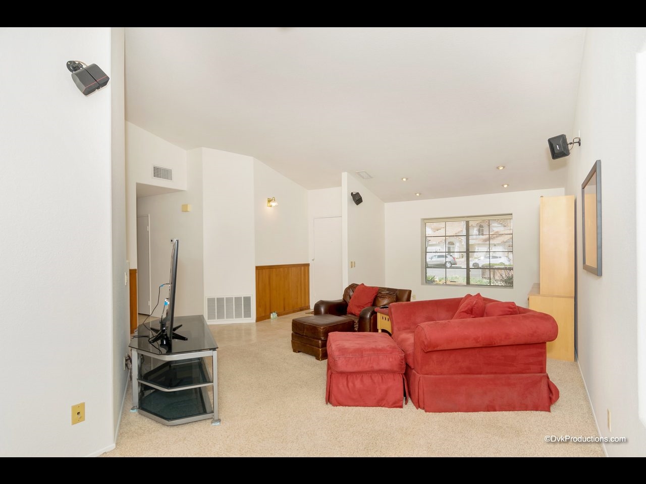 9115 Sinsonte Ln, Lakeside, CA 92040 photo 3