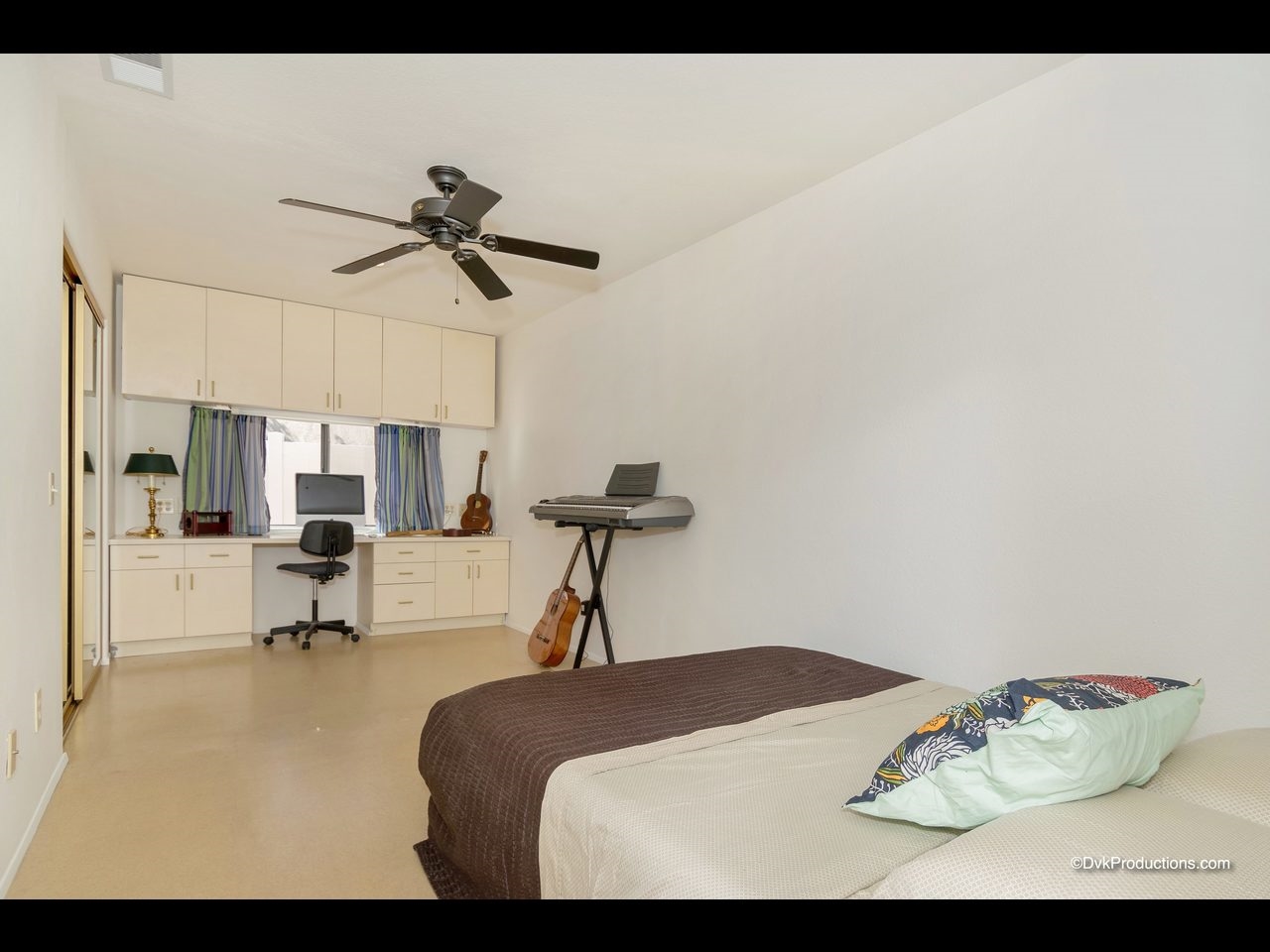 9115 Sinsonte Ln, Lakeside, CA 92040 photo 16