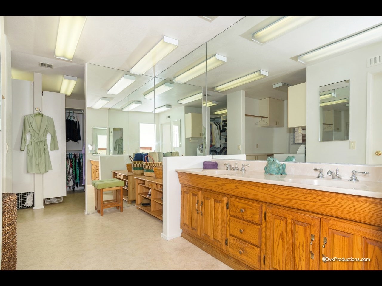9115 Sinsonte Ln, Lakeside, CA 92040 photo 12